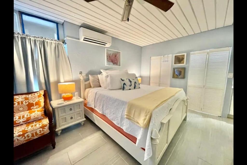 Mermaid Escape - Amazing Views! East End  Bagian luar foto