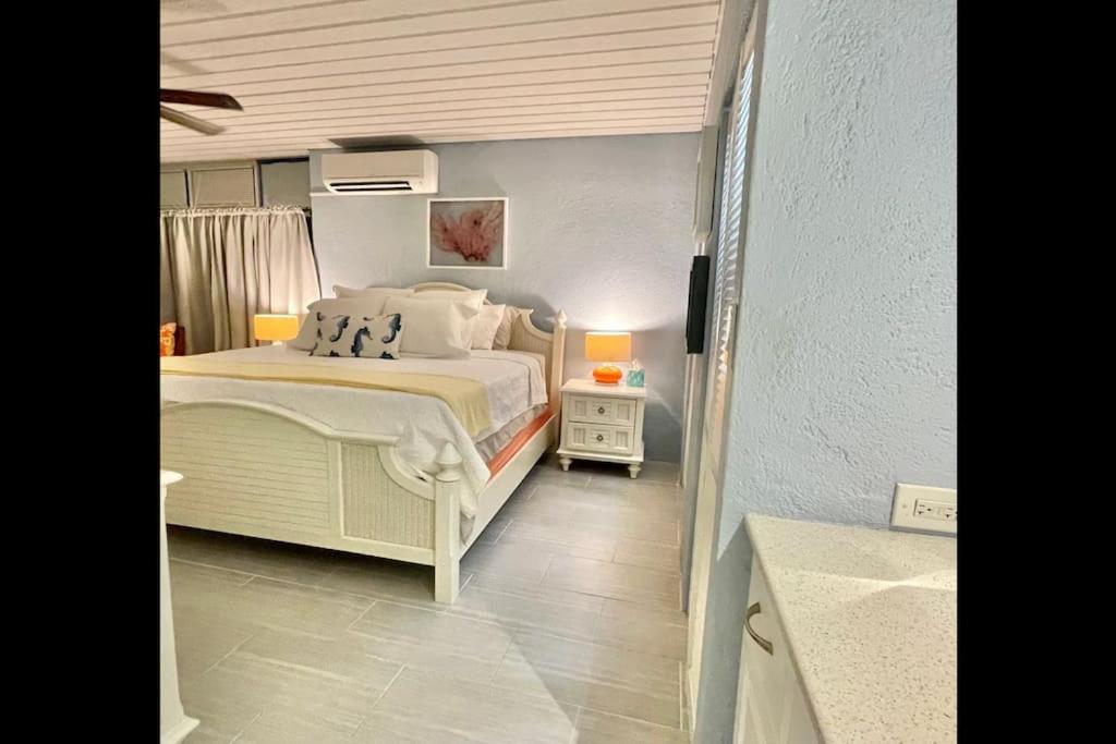 Mermaid Escape - Amazing Views! East End  Bagian luar foto