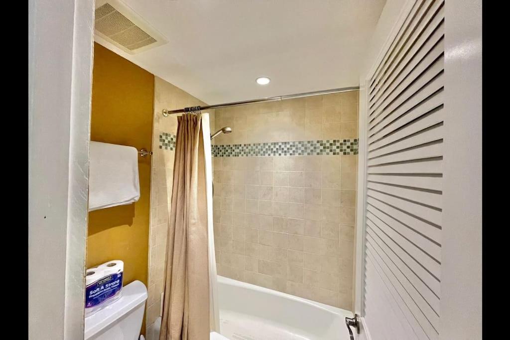 Mermaid Escape - Amazing Views! East End  Bagian luar foto