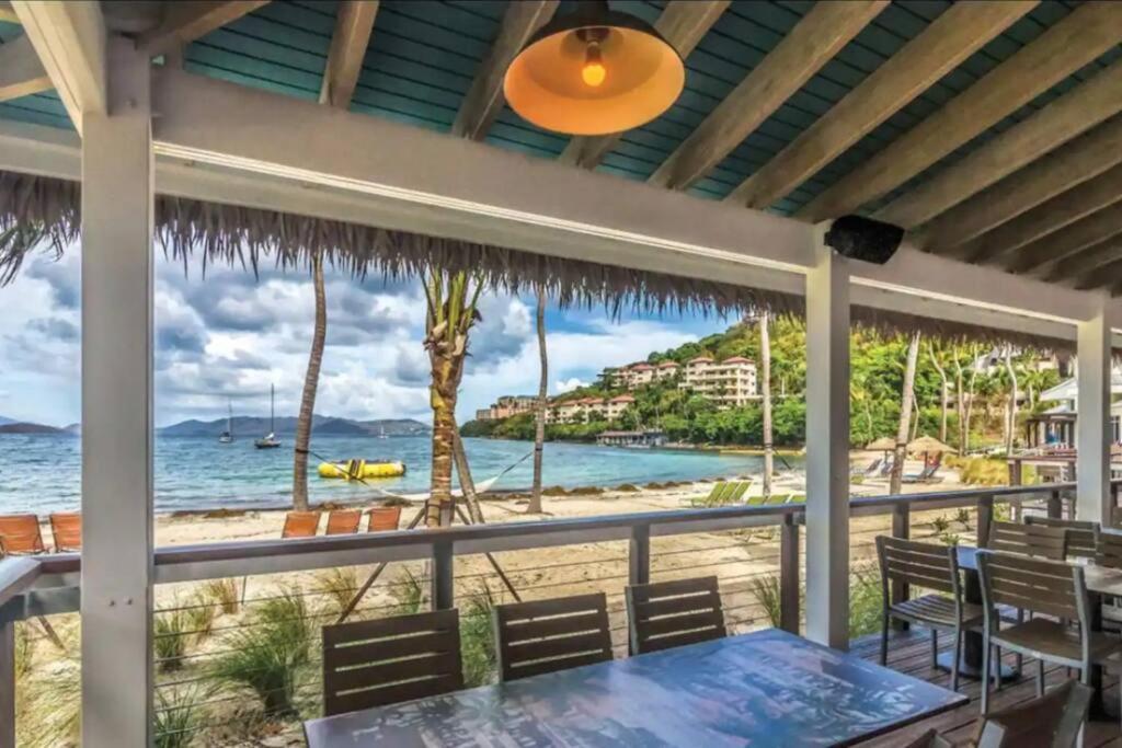 Mermaid Escape - Amazing Views! East End  Bagian luar foto