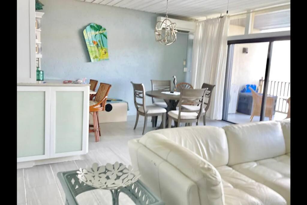 Mermaid Escape - Amazing Views! East End  Bagian luar foto